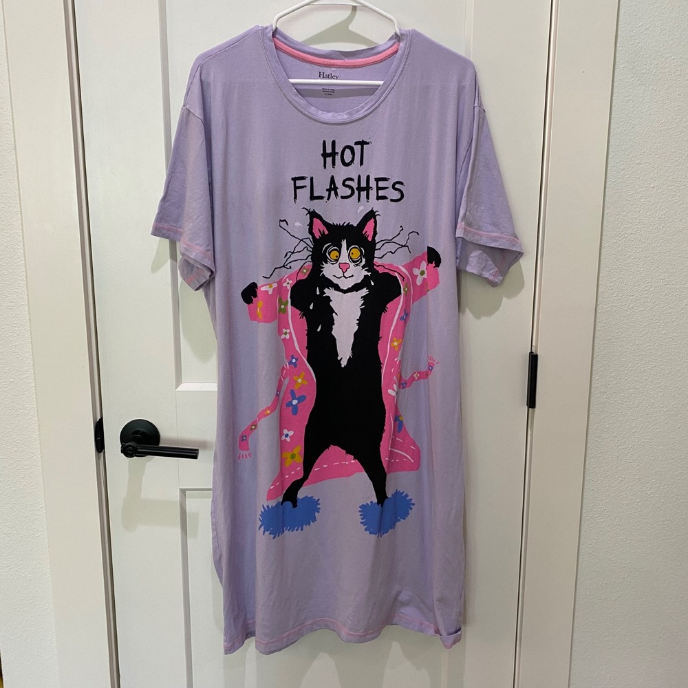 Hatley Women's Night Shirt. O/S. Lavender w/ Cat. Saying "Hot Flashes"